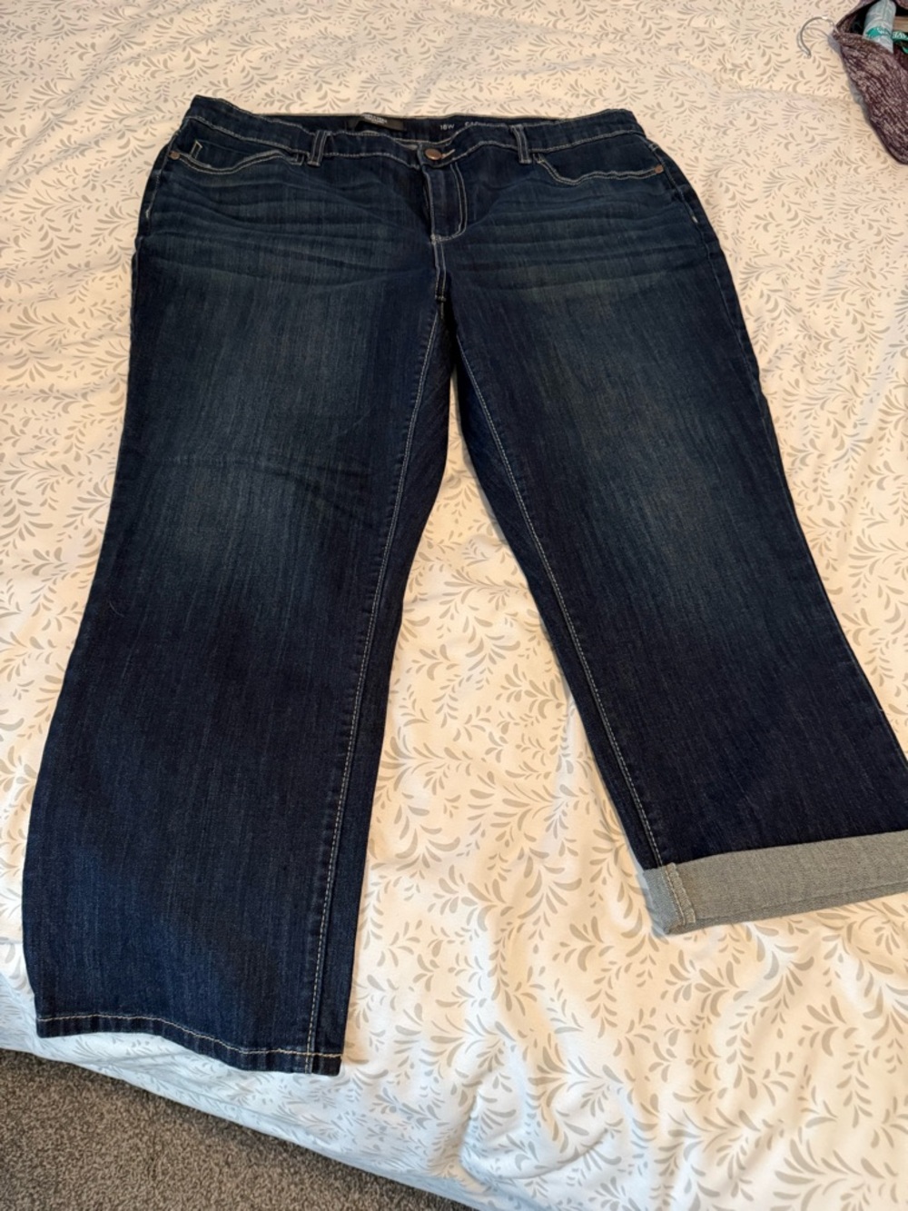 Vera Wang Dark Blue Cropped Straight-Leg Jeans